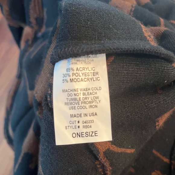 Barn Fly Ranch Collection fleece bathrobe - Picture 5 of 6